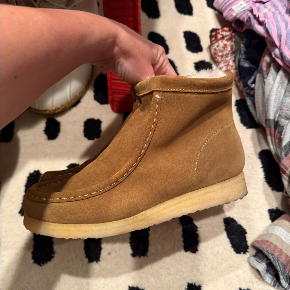 Clark’s wallabee hi chukka boot caramel suede fur lined women’s sz 7.5 RARE - Picture 7 of 11